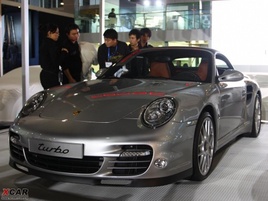 ���Ȍ�(sh��)�ı��r(sh��)����911 turbo Cabriolet