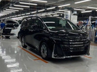 全新丰田埃尔法实车图 将于6月21日首发